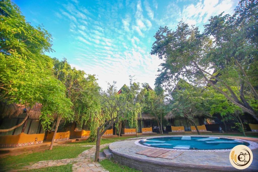 Aswadduma Hotel Dambulla Extérieur photo