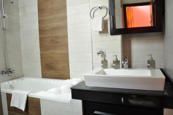 Aswadduma Hotel Dambulla Extérieur photo